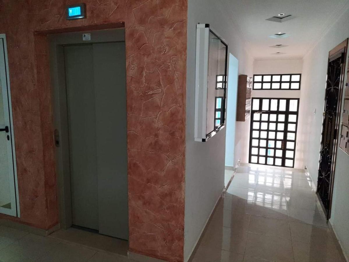 마르틸 Studio De Luxe Meuble Avec Parking 아파트 외부 사진